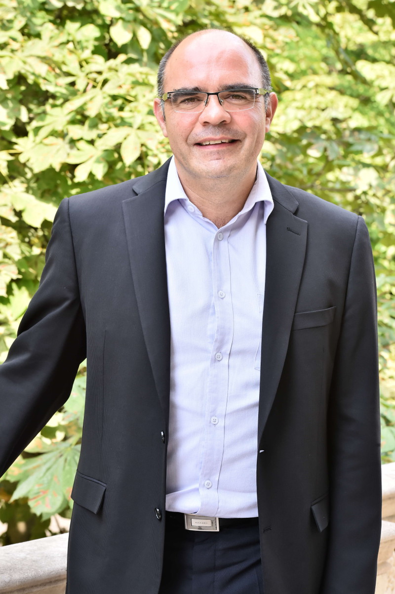 M. Frédéric SOUMET - Directeur des Ventes Laboratoire